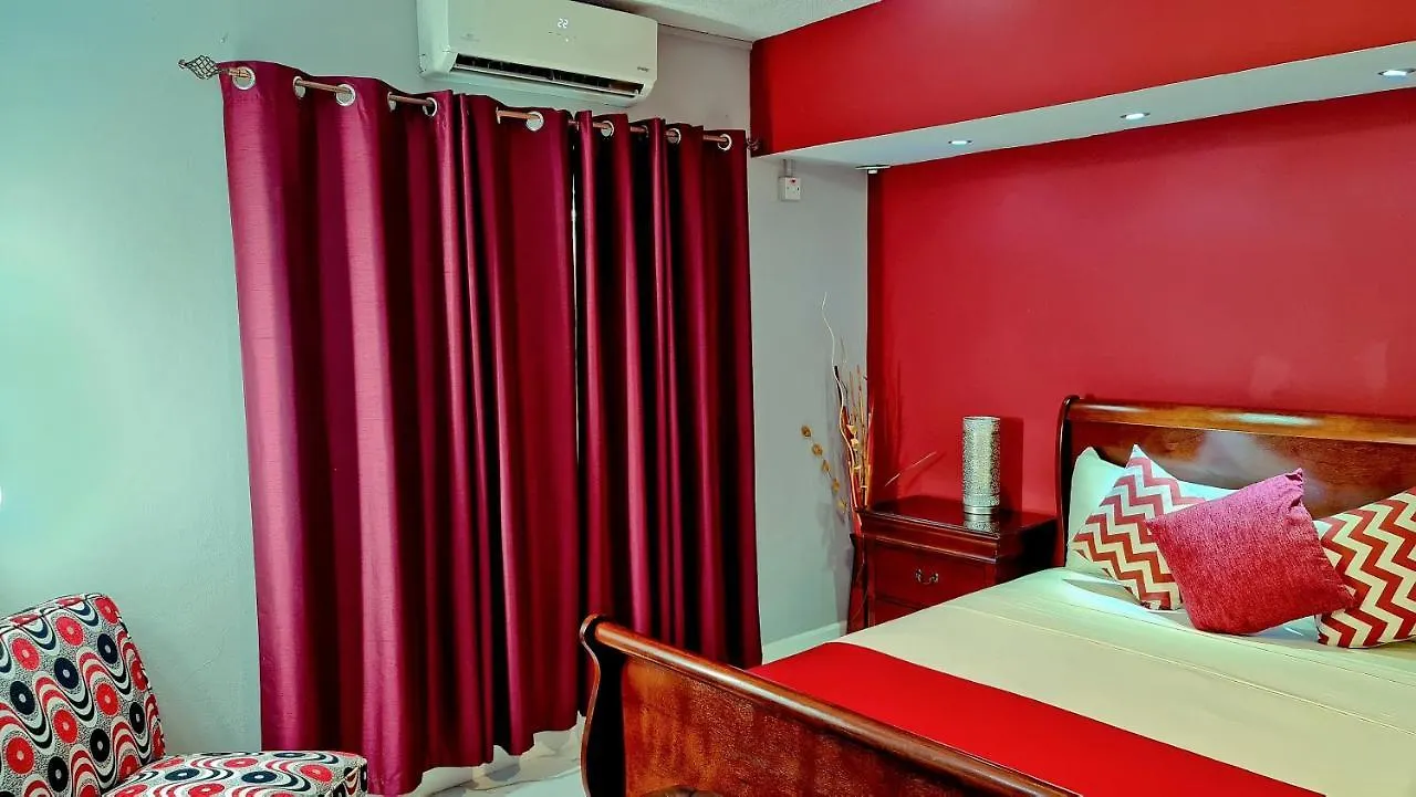 Casa Alexandria Guest Apartment كينغستون 0*,