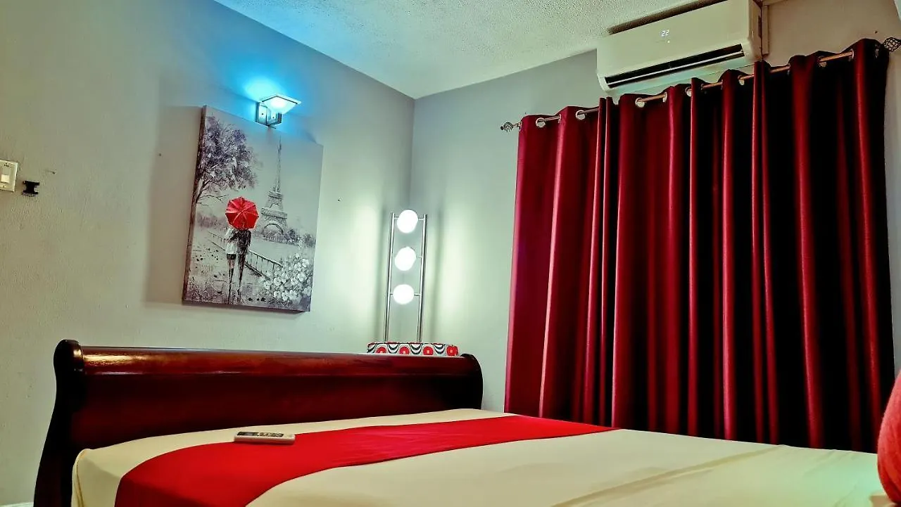 Casa Alexandria Guest Apartment كينغستون 0*,